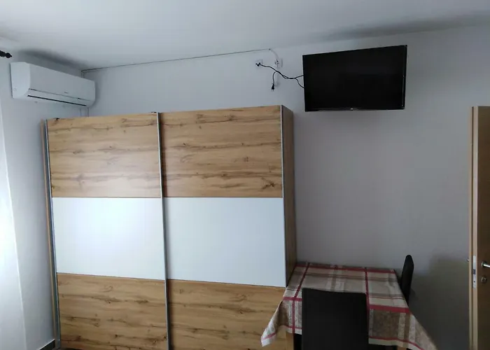 Nediljko & Mila זאדאר